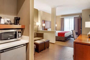 Suite, 1 cama de matrimonio grande con sofá cama, no fumadores | Sábanas de algodón egipcio y ropa de cama de alta calidad