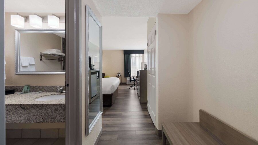 Best Western Hampton Coliseum Inn