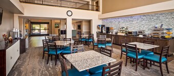 Best Western Plus Yadkin Valley Inn & Suites