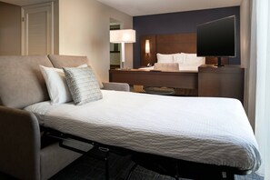 1 bedroom, desk, laptop workspace, blackout curtains