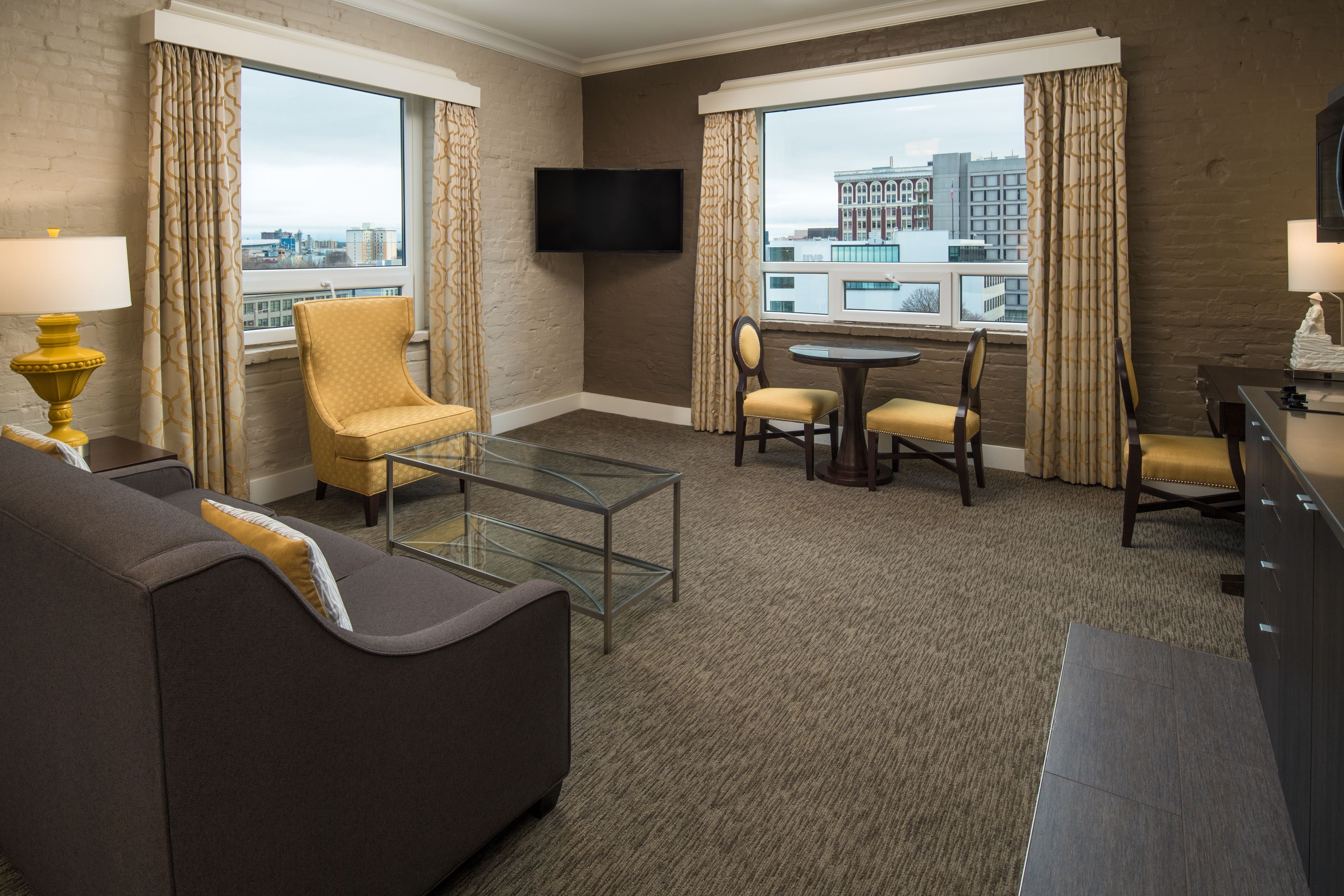 Photo - Mark Spencer Hotel