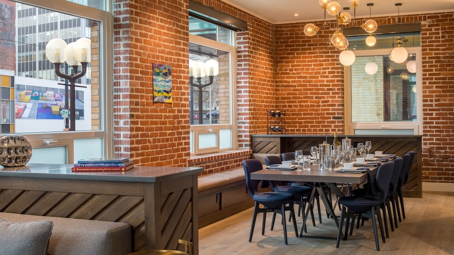 Mark Spencer Hotel