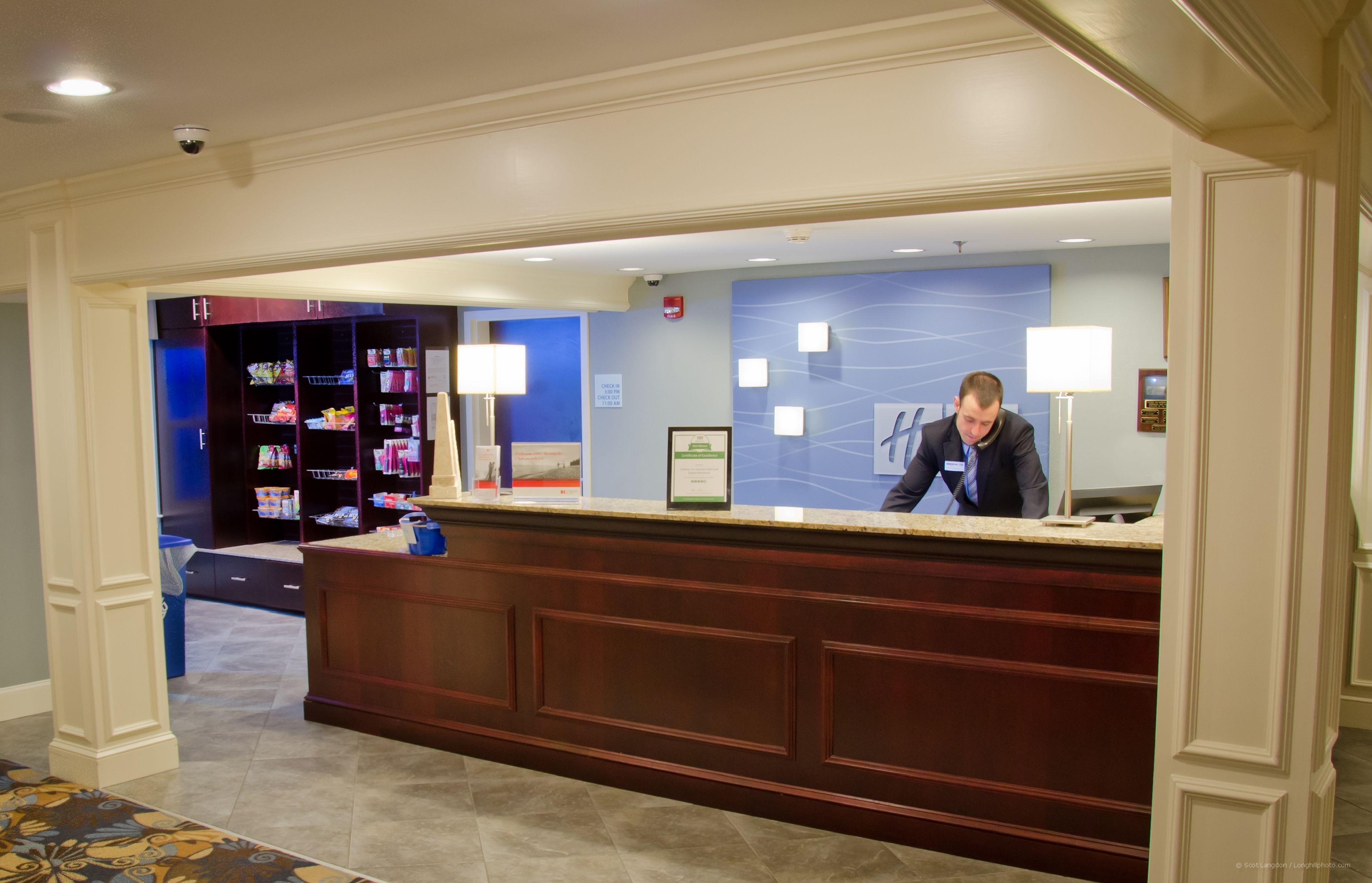 concierge desk