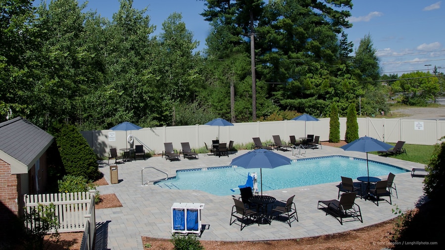 Holiday Inn Express & Suites Merrimack – Nashua by IHG