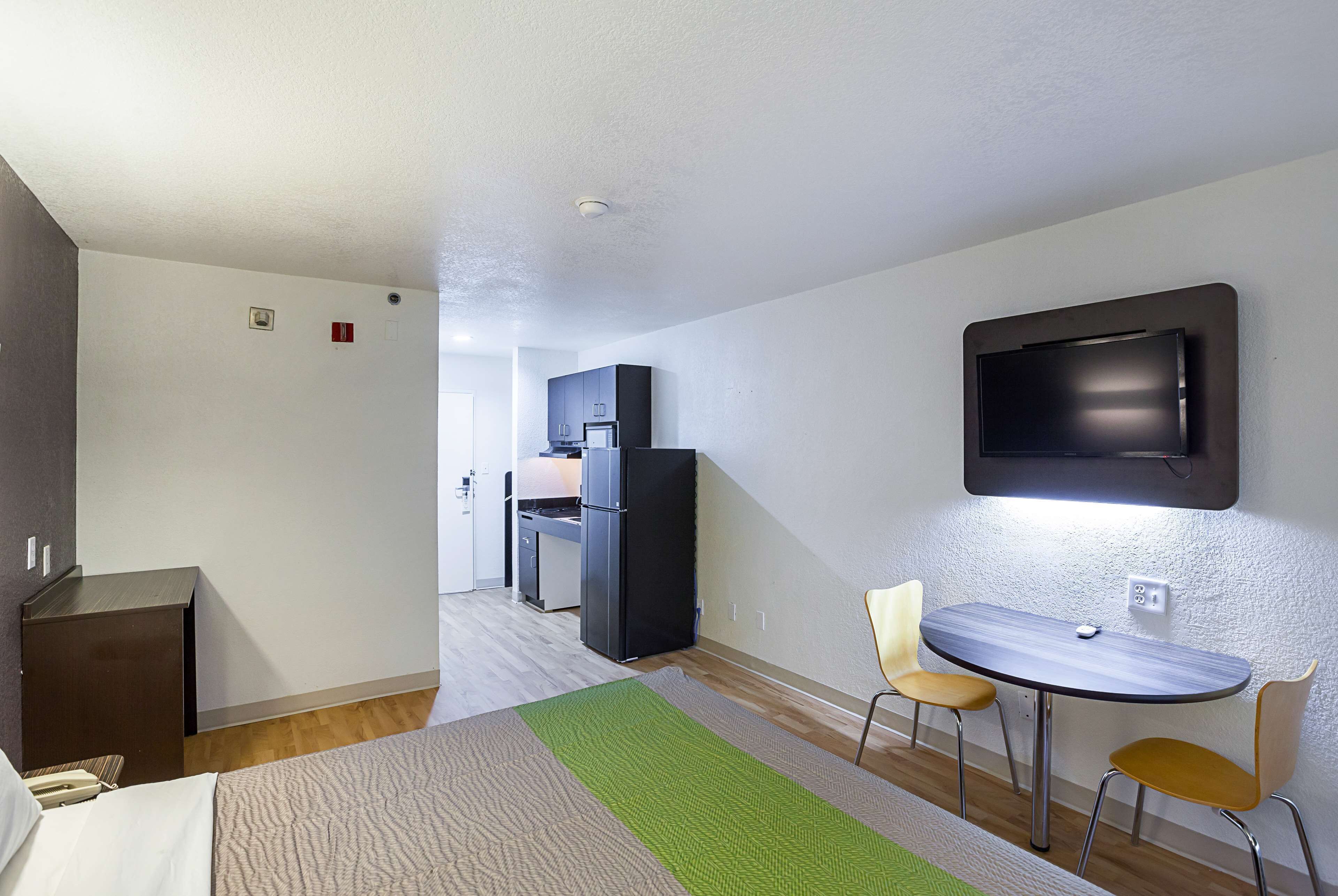 Fridge, microwave, coffee/tea maker