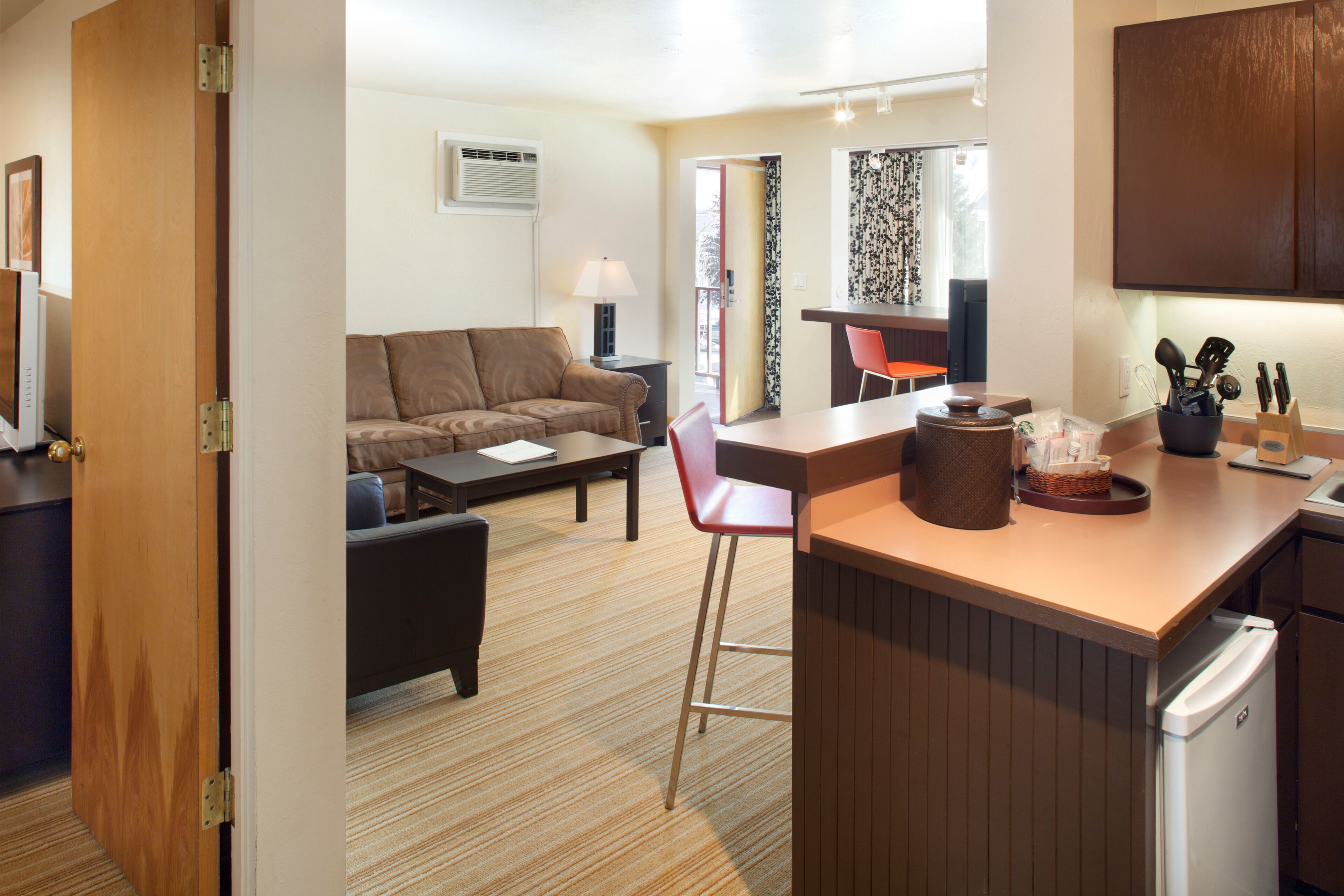 egyptian cotton sheets, premium bedding, down duvets, pillow-top beds