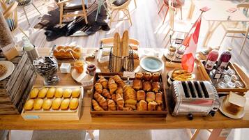 Breakfast, lunch, dinner served; Regional cuisine, pool views