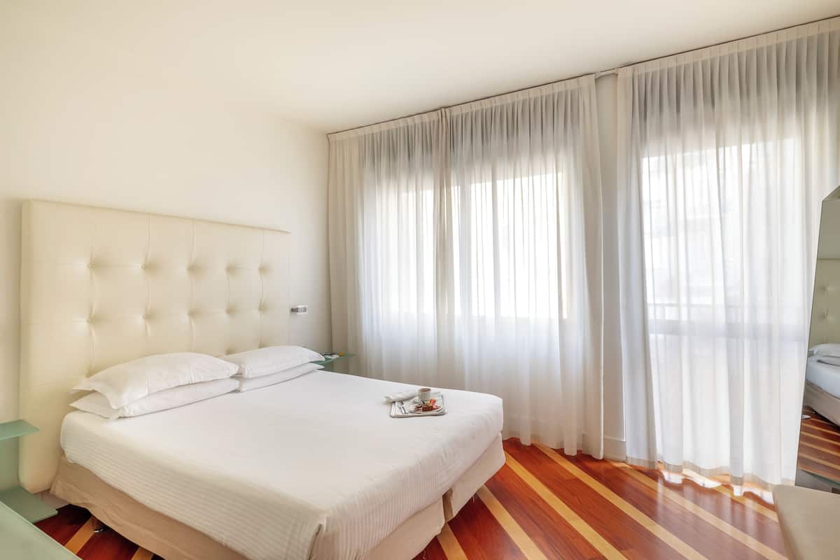 Standard-Doppel- oder -Zweibettzimmer (gym access)