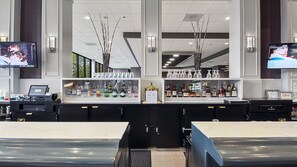 Bar (on property) - Holiday Inn Chicago Nw Crystal Lk Conv Ctr by IHG (Crystal Lake)