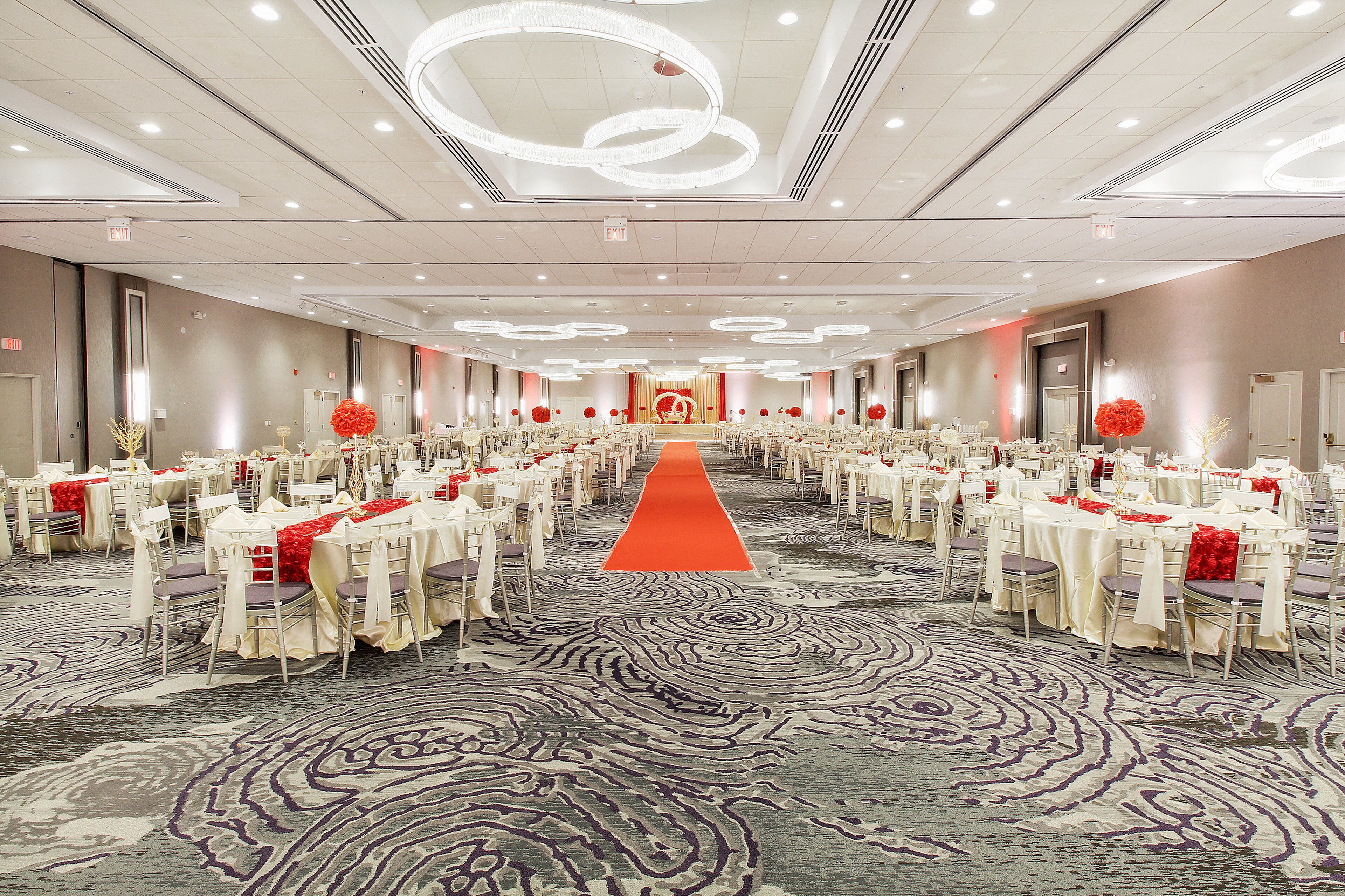 Photo - Holiday Inn Chicago Nw Crystal Lk Conv Ctr by IHG