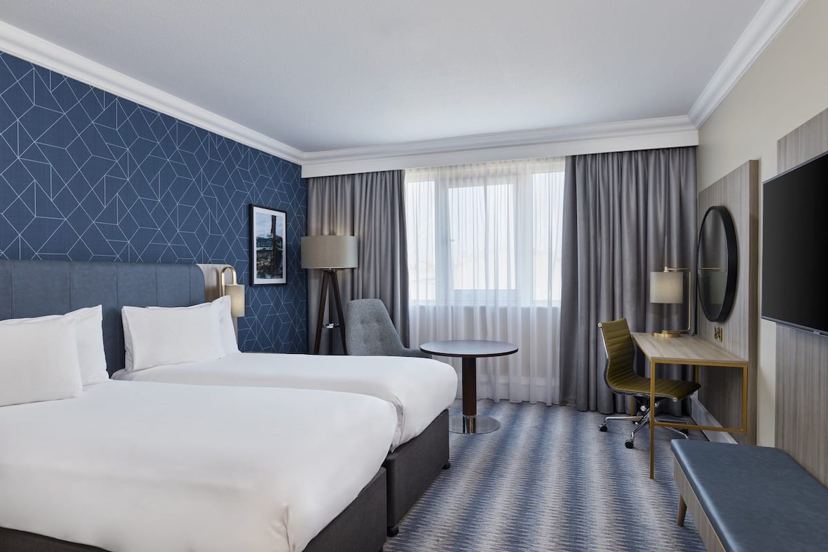 Standard-Zweibettzimmer, 2 Einzelbetten | 1 Schlafzimmer, Allergikerbettwaren, Zimmersafe, Schreibtisch