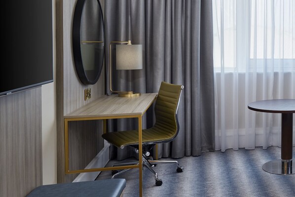 Standard Twin Room, 2 Twin Beds | 1 bedroom, hypo-allergenic bedding, in-room safe, desk