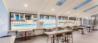 Red Lion Inn & Suites Nashville Airport