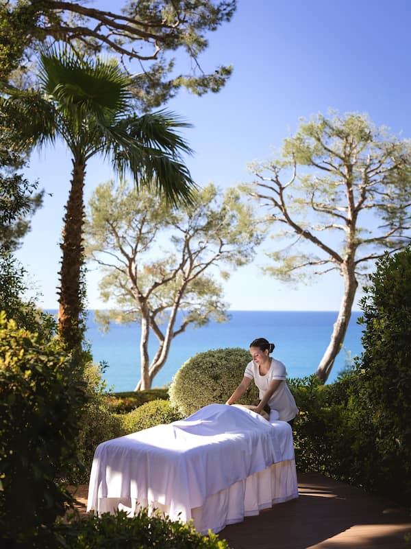 Couples treatment rooms, sauna, hot tub, steam room, Turkish bath
