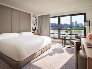 Egyptian cotton sheets, premium bedding, pillow-top beds, minibar - Nobu London Portman Square (London)