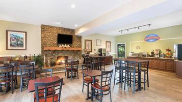 Free daily continental breakfast