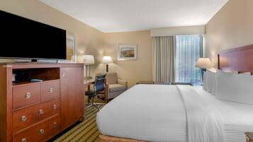 Zimmersafe, Schreibtisch, laptopgeeigneter Arbeitsplatz