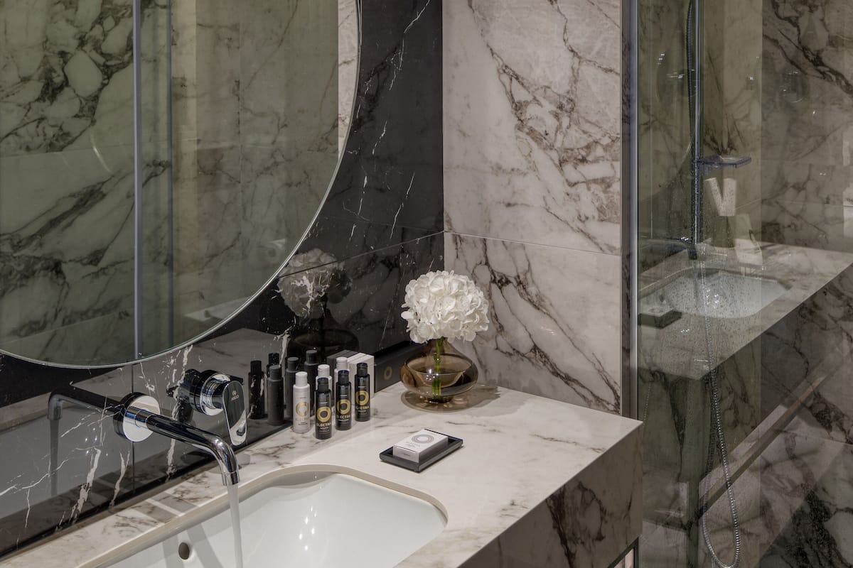 shower, rainfall showerhead, eco-friendly toiletries, hair dryer