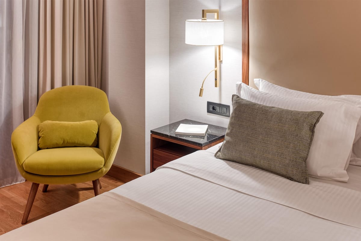 Ropa de cama de alta calidad y minibar