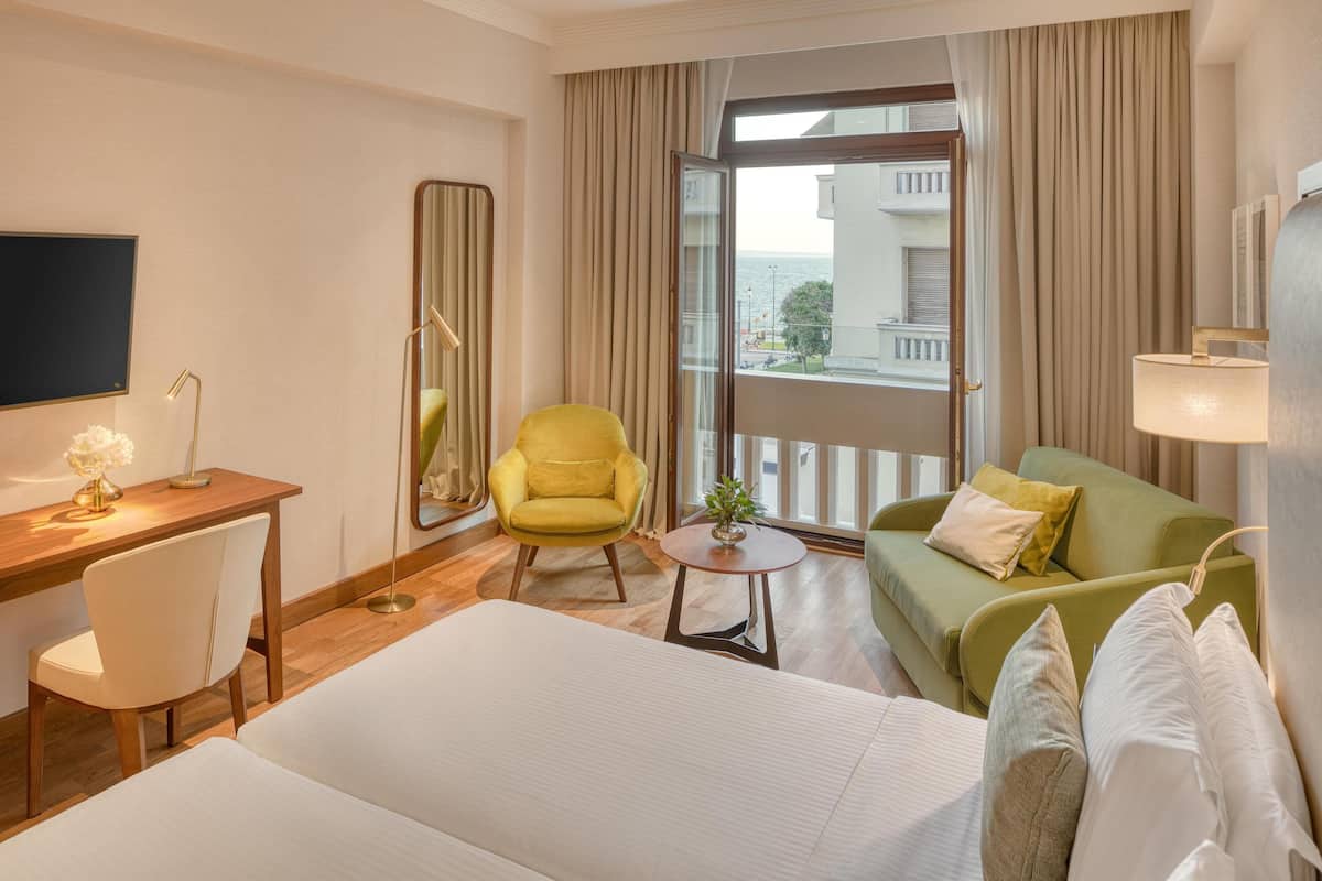 Superior driepersoonskamer | Uitzicht vanaf balkon