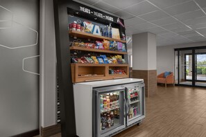 Snack bar - Hampton Inn Winchester-University/Mall Area (Winchester)