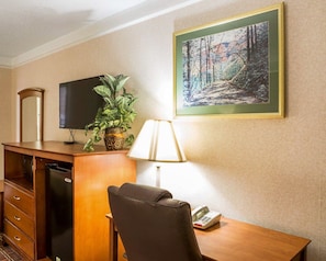 In-room safe, iron/ironing board, free WiFi, bed sheets