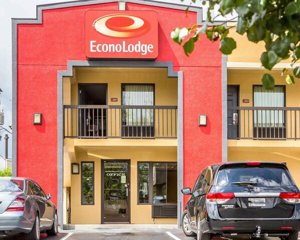 Exterior - Econo Lodge Knoxville North (Knoxville)