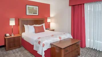 1 phòng ngủ, bàn, khu vực làm việc phù hợp cho laptop, màn/rèm cản sáng