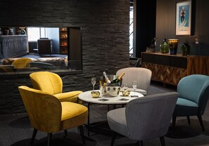 3 quầy bar/khu lounge 