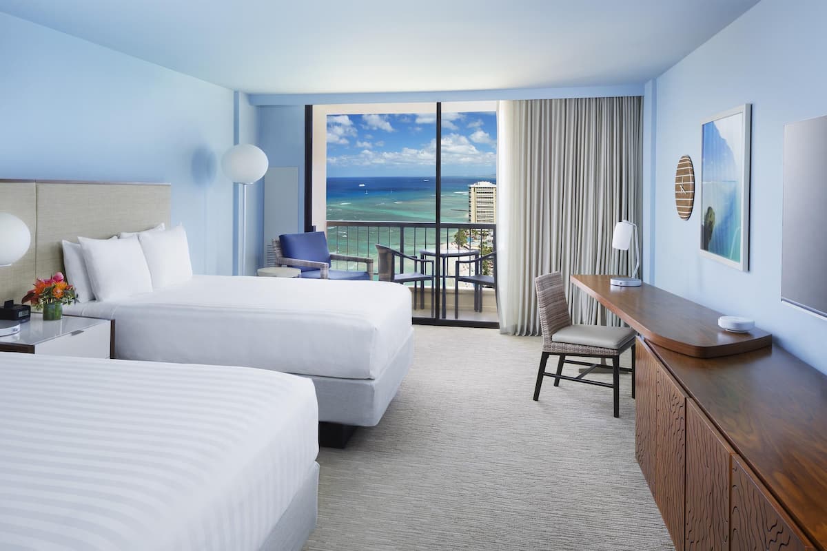Premium bedding, in-room safe, desk, laptop workspace