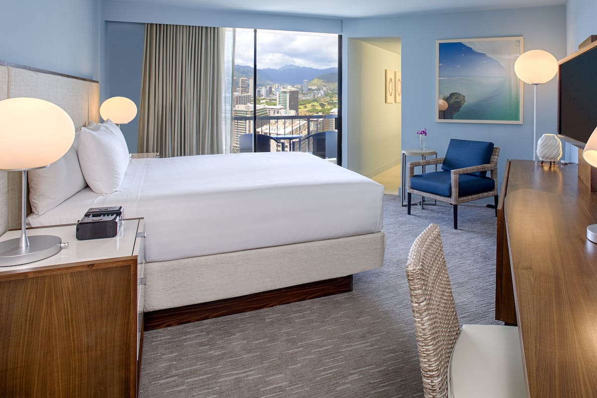 1 bedroom, premium bedding, in-room safe, desk