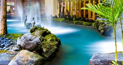 Hyatt Regency Waikiki Beach Resort & Spa