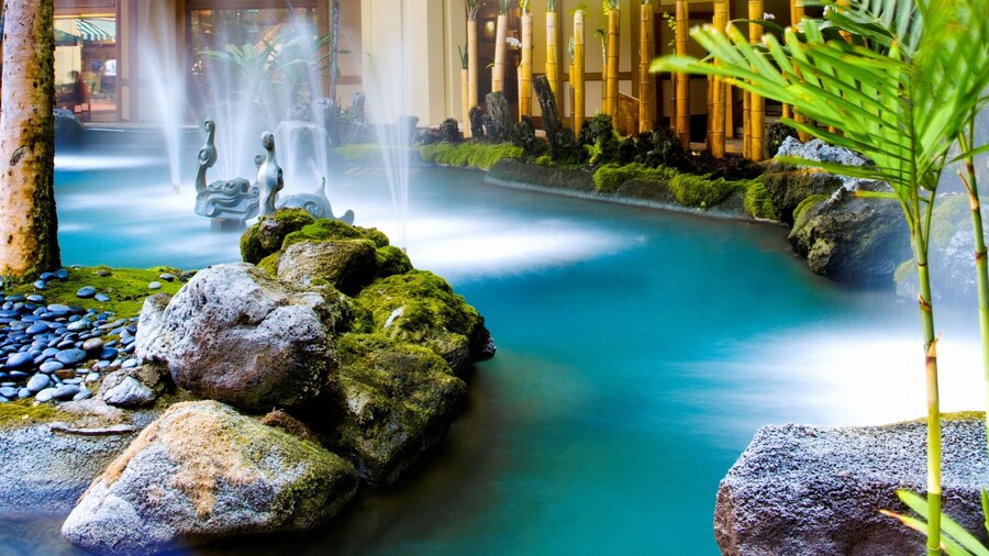 Hyatt Regency Waikiki Beach Resort & Spa