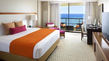 Penthouse (Suite) | Premium bedding, in-room safe, desk, laptop workspace