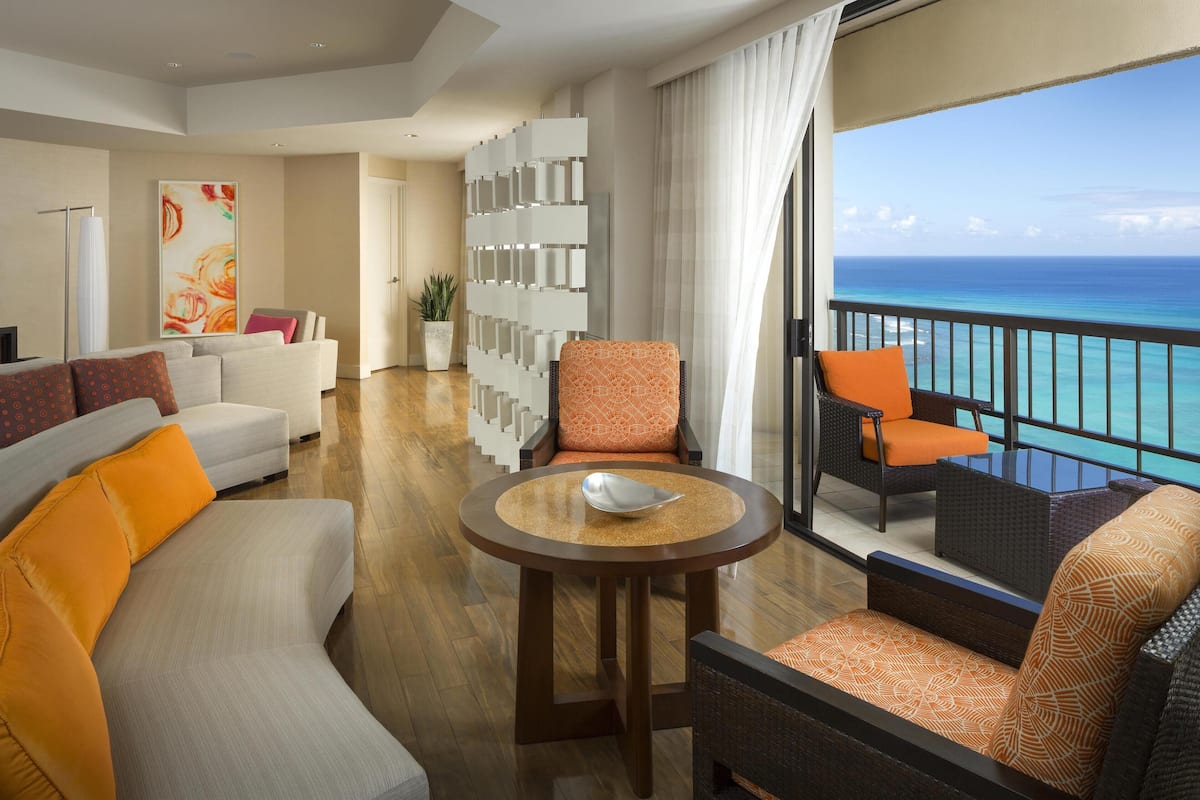 1 bedroom, premium bedding, in-room safe, desk