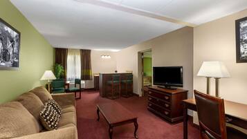 Suite, 1 King Bed, Non Smoking, Jetted Tub (Pool Area) | In-room safe, desk, iron/ironing board, free WiFi
