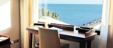 Minibar, in-room safe, individually decorated, desk