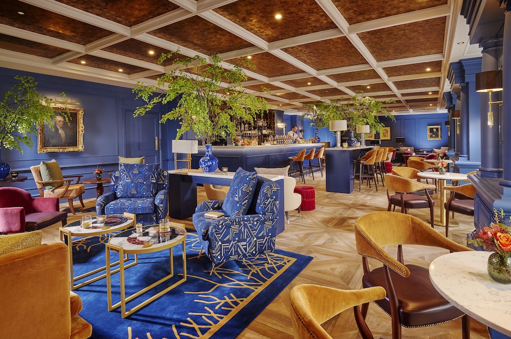 The Davenport Hotel by null