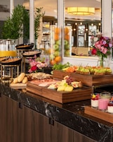 Daily buffet breakfast for a fee