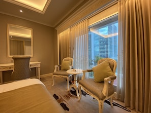 1 bedroom, minibar, in-room safe, desk