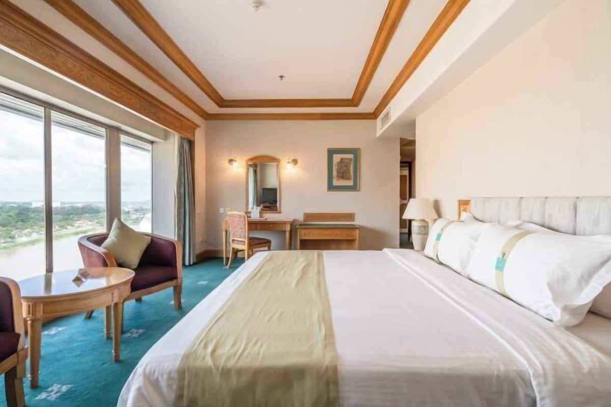1 bedroom, minibar, in-room safe, desk