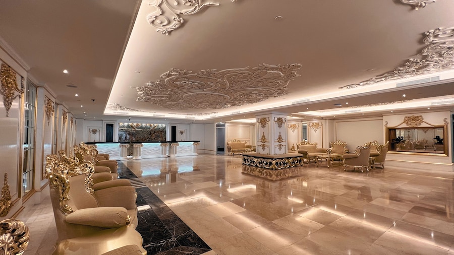 Puteri Wing, Riverside Majestic Hotel