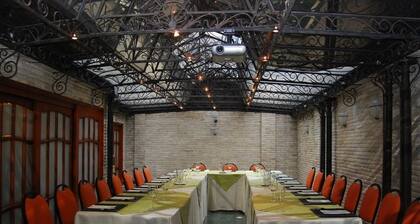 Hotel de la Ville Boutique