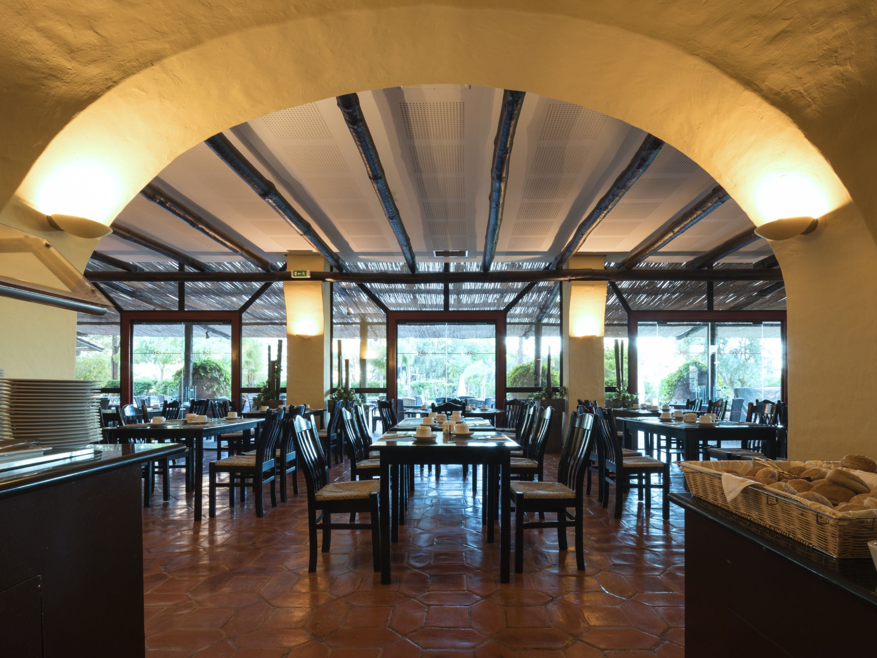 Se sirven desayunos, almuerzos, cenas y cocina italiana 