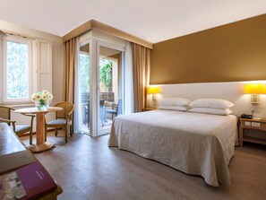 Minibar, in-room safe, desk, blackout curtains - Dom Pedro Marina (Loulé)