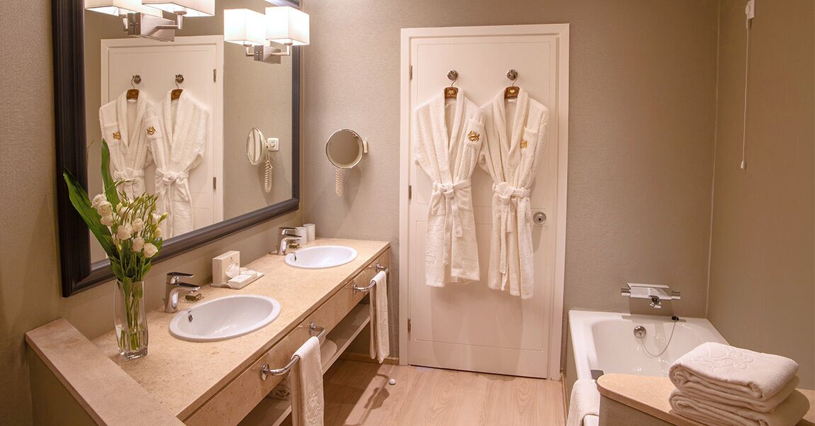 suite (master) | bathroom | free toiletries, hair dryer, bathrobes, bidet