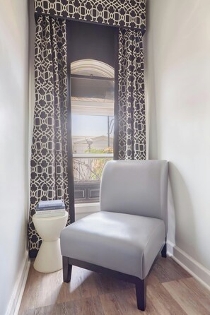 Room, 1 Queen Bed | 1 bedroom, individually decorated, individually furnished