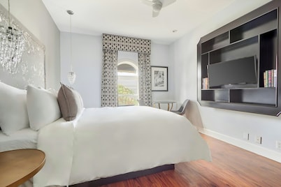 The Crescent Hotel Beverly Hills, Sonder by Marriott Bonvoy