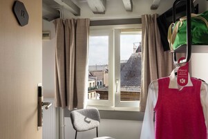 Single Room | 1 bedroom, soundproofing, iron/ironing board, free WiFi