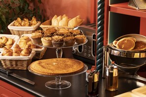 Morgenmadsbuffet hver dag (14.00 EUR pr. person)